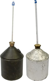 A shiny and a dark can